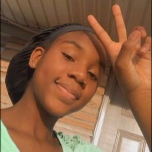 Meet your Posher, Aniya